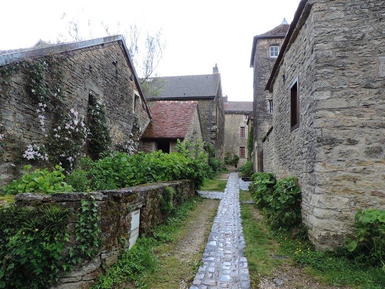 Châteauneuf-en-Auxois 4