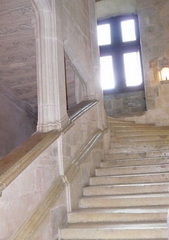 Escalier du château de Montal